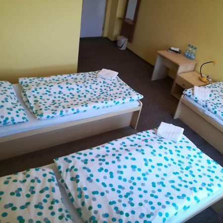 Hotel Modra Hvezda Sadska Luaran gambar