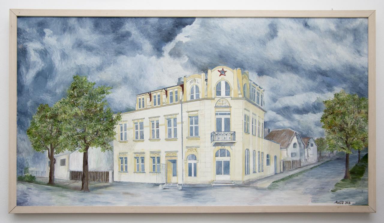 Hotel Modra Hvezda Sadska Luaran gambar