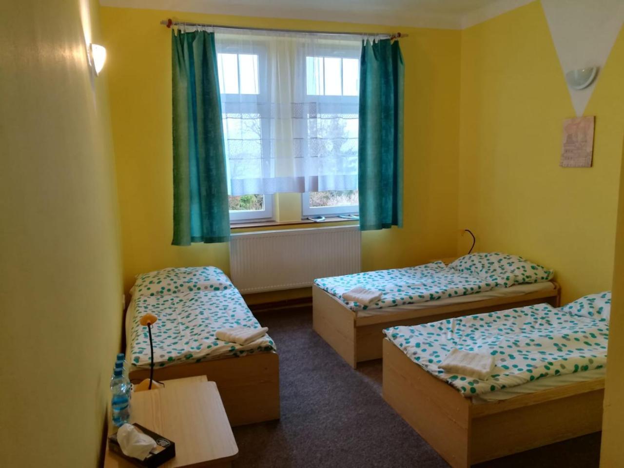 Hotel Modra Hvezda Sadska Luaran gambar